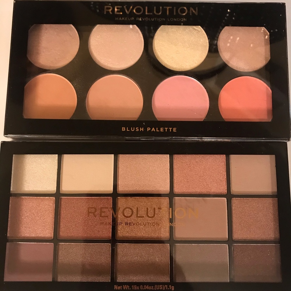 2 pallets, blush and eyeshadow!